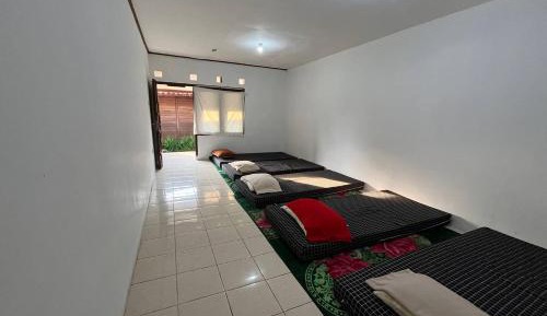 Mixed Dormitory Room