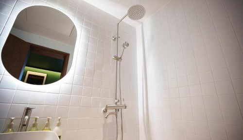 Deluxe Double Room with Shower