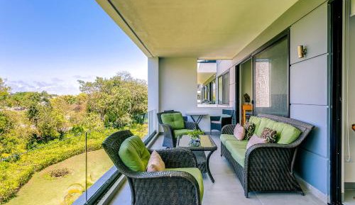 2BR Rooftop Pool & Private Terrace