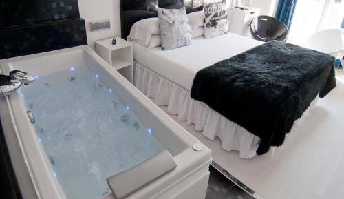 Double Room with Spa Bath