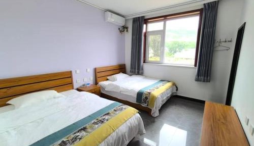 Twin Room with Mountain View