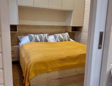 One-Bedroom Apartment with Terrace