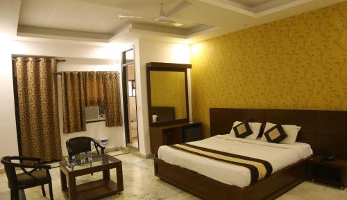 Deluxe Double or Twin Room with Balcony