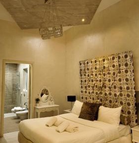 Deluxe King Suite