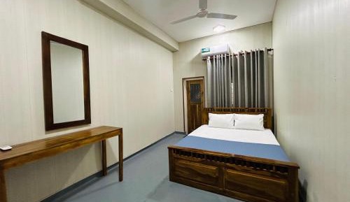 Deluxe Double Room (2 Adults + 1 Child)