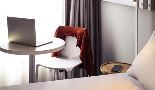 Standard Room with One Double Bed and One Single Bed