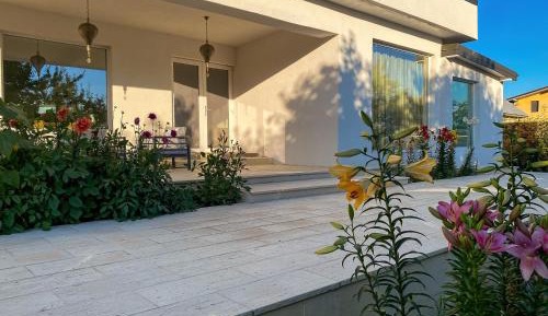 One-Bedroom Villa