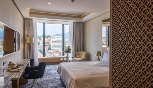 Superior King Room