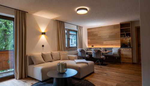 Two-Bedroom Deluxe Apartment