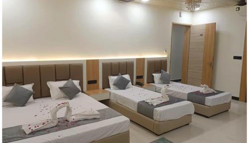Deluxe Family Room