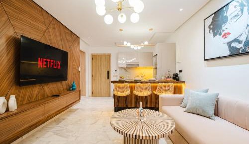 Deluxe One-Bedroom Apartment with City View