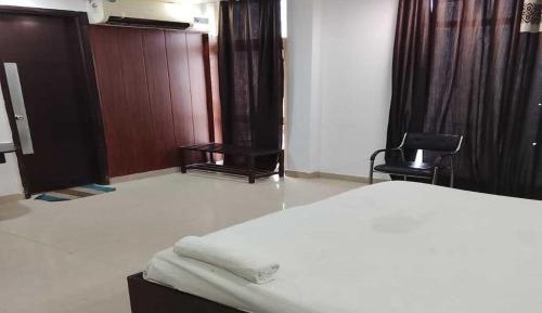 Suite with Hot Tub