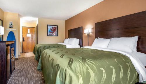 Queen Room with Two Queen Beds - Non-Smoking