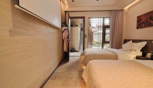 Double Room with Patio