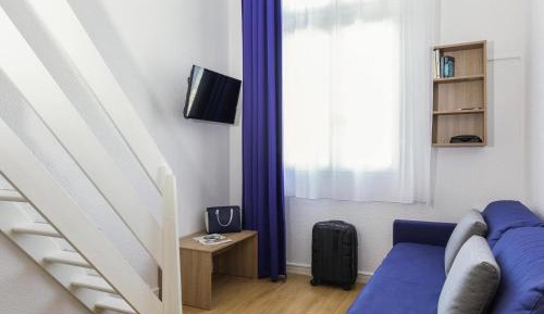Studio (4 Adults)