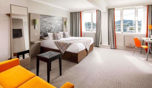 Privilege Double Room with Riverside or Old Town View