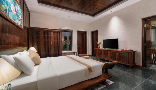 Junior Suite with Mountain View