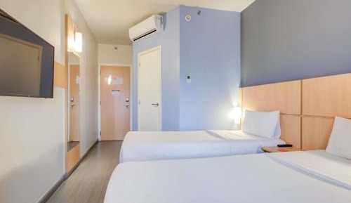 Standard Apartment with Two Single Beds