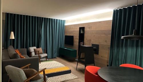 One-Bedroom Apartment