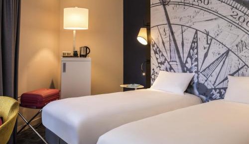Classic Twin Room with Two Single Beds 2 x 90 x 200