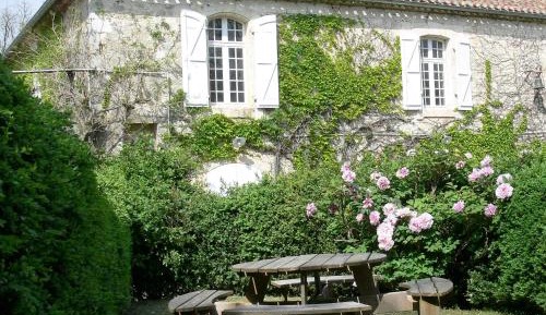 Apartment with Garden View