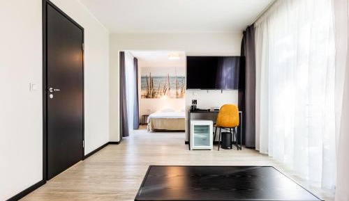 Spacious Family Room with Balcony