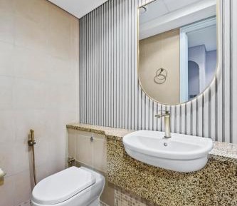 One-Bedroom Apartment with City View