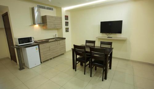 Deluxe Two-Bedroom Apartment
