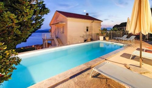 Villa with Sea View