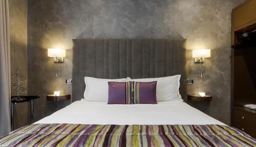 Deluxe Double or Twin Room with Balcony