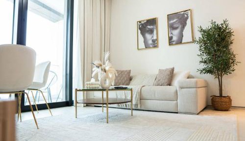 One-Bedroom Apartment with Balcony
