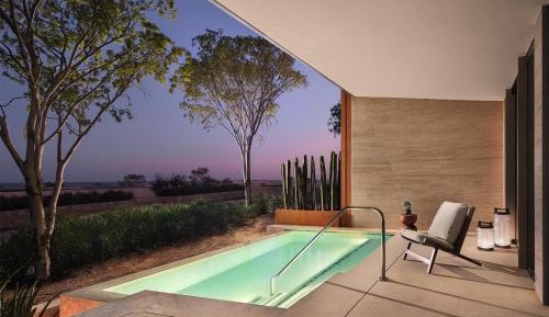 Suite with Plunge Pool, Patio and Resort View