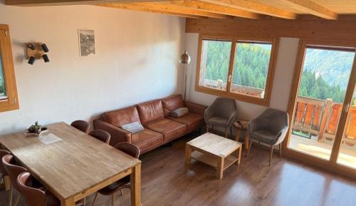 Holiday Home (6 Adults)