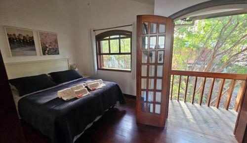 Queen Room with Shared Bathroom