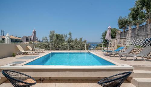 Superior One-Bedroom Apartment with Balcony