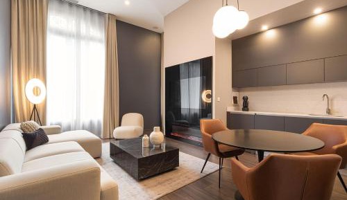 One-Bedroom Deluxe Apartment