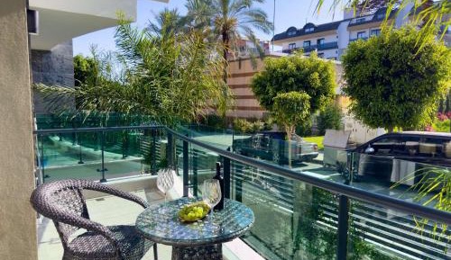 Classic One-Bedroom Apartment with King Bed