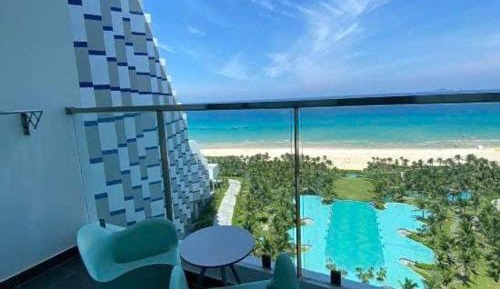 Twin Room with Pool View