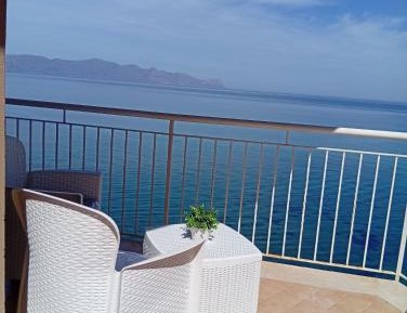 Apartment with Sea View - 2