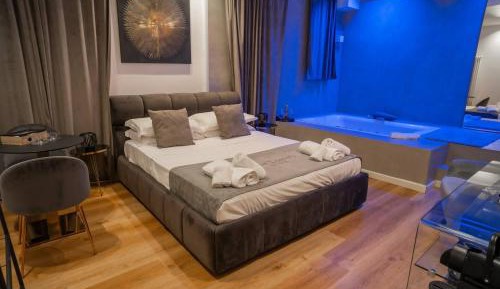 Queen Room with Spa Bath