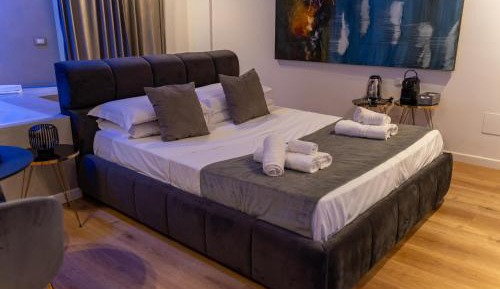 King Room with Spa Bath