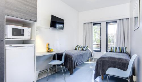 Twin Room with Shared Bathroom