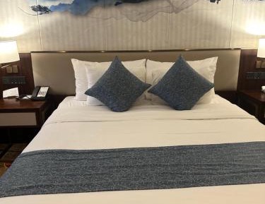 Single Room with Shared Shower and Toilet