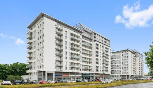 Two-Bedroom Deluxe Apartment with Balcony