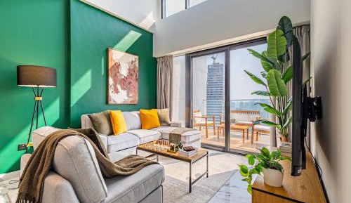 Three-Bedroom Apartment with Balcony