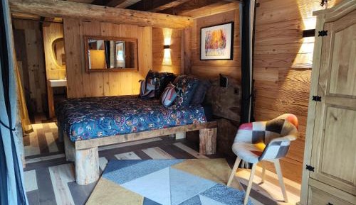Deluxe King Suite