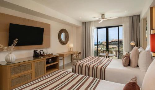 Junior Suite Partial Ocean View Double Bed
