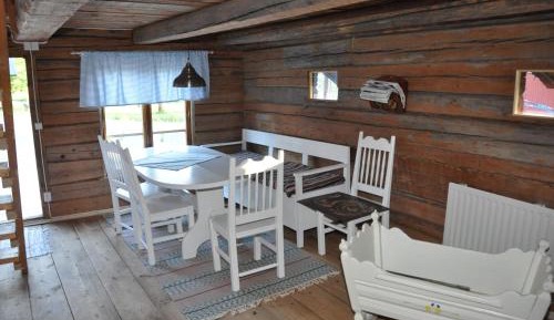 Family Room with Sea View and Shared Bathroom