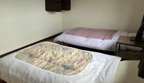 Standard Twin Room with Shared Bathroom