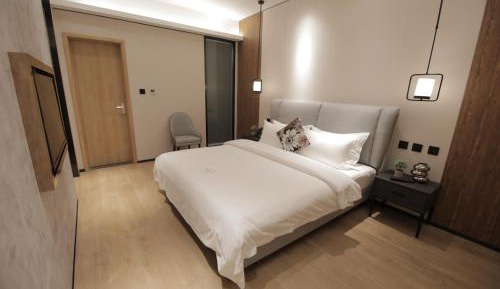 Suite with City View